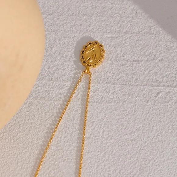 Charm Flower Pendant Necklace - Picture 2 of 8